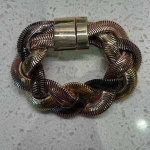 ❤️❤️LAST CHANCE❤️❤️Monet Multi- tone metal braided chain bracelet
